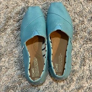 Toms shoes